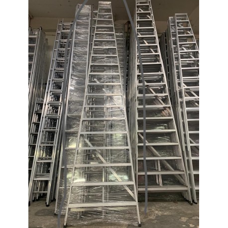 Aluminium extension ladders